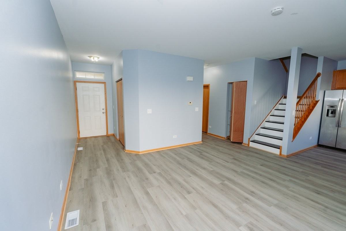 1136 Coneflower Ct - Photo 3 of 18