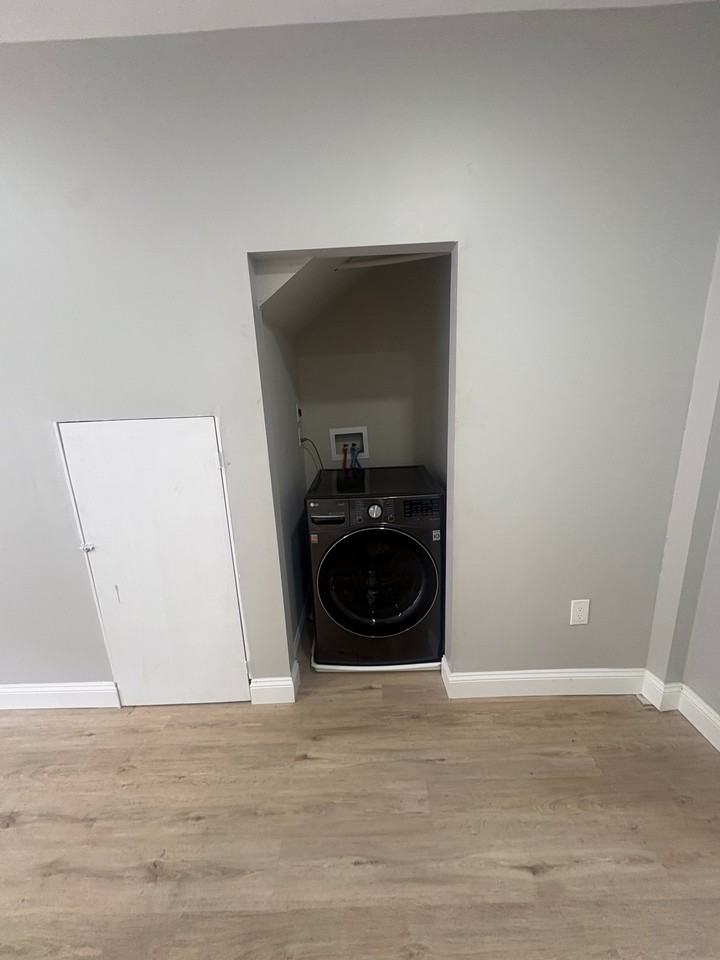 2105 Maryland Ave - Photo 5 of 20