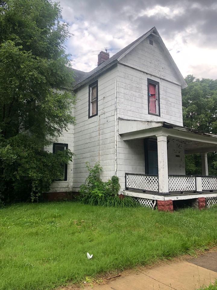 103 E Prairie Ave - Photo 3 of 14