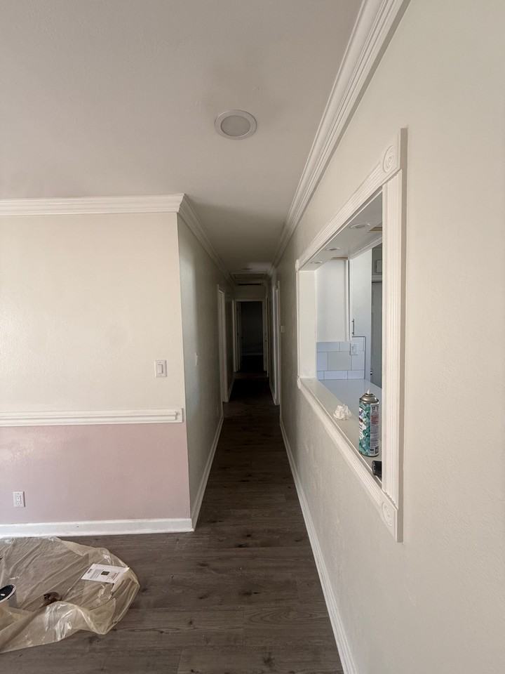 814 Robinson St - Photo 7 of 9