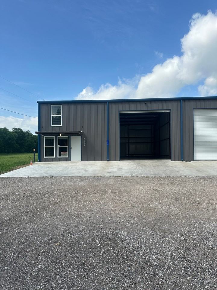 4072 Old Lorena Rd - Photo 2 of 18