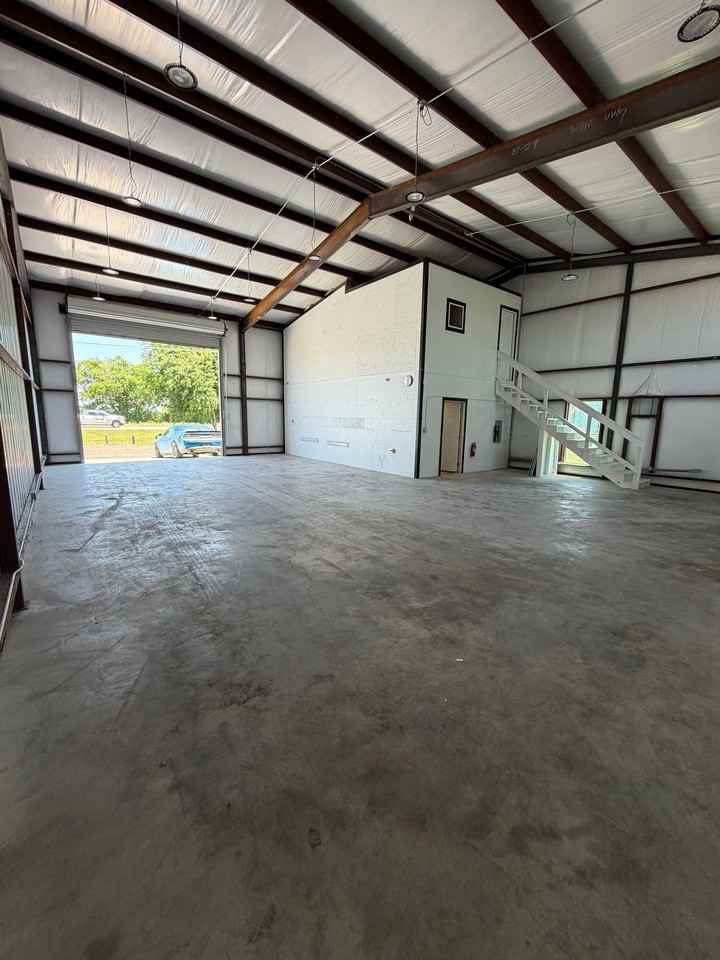 4072 Old Lorena Rd - Photo 7 of 18