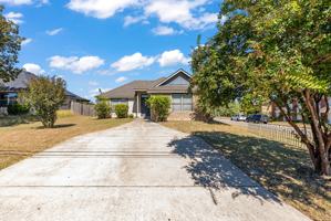 featured image of 2504 Saulsbury Dr #1