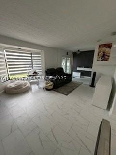 209 Sw 42nd St - Photo 3 of 22
