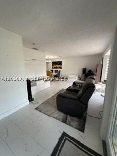 209 Sw 42nd St - Photo 5 of 22