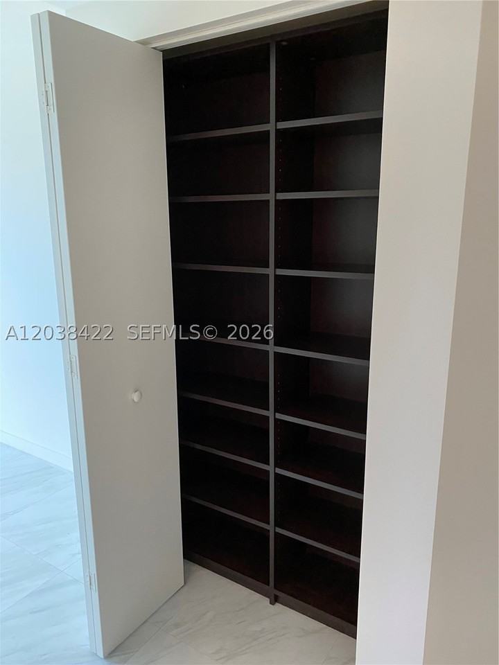 1100 S Miami Ave #2710 - Photo 7 of 15