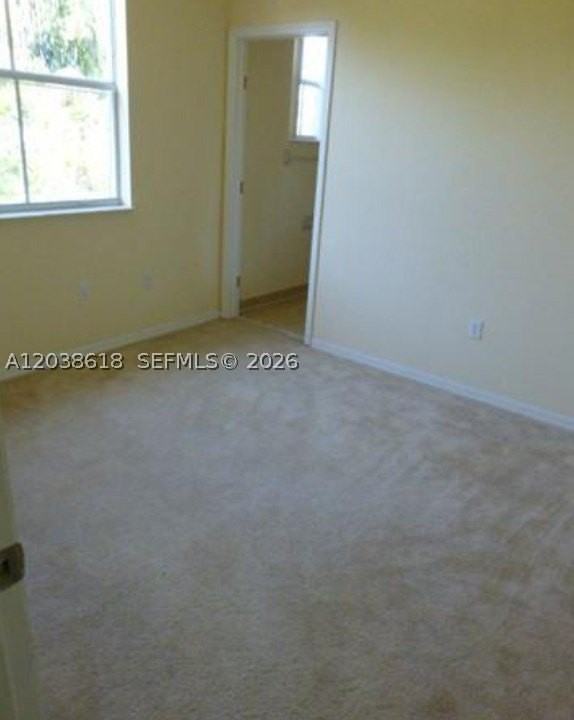641 E Mowry Ct - Photo 2 of 8