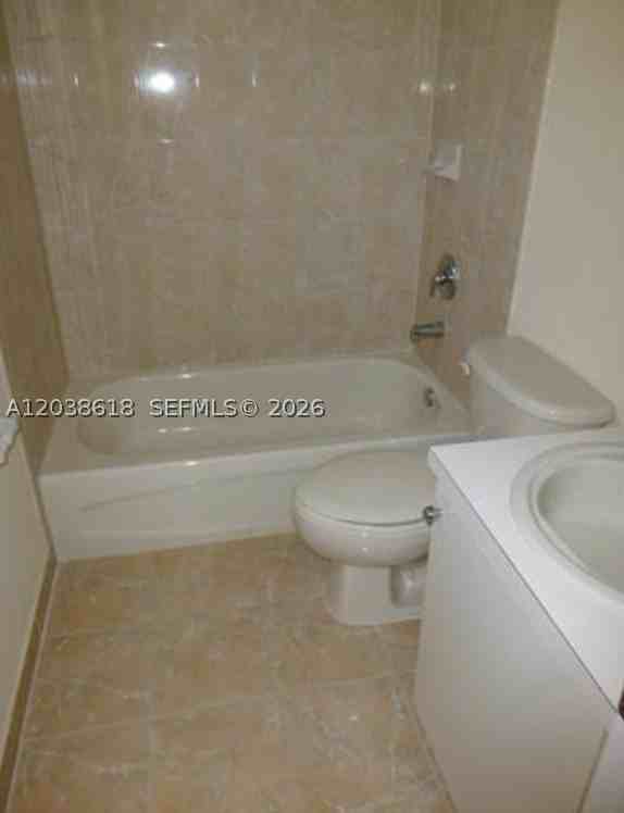 641 E Mowry Ct - Photo 6 of 8