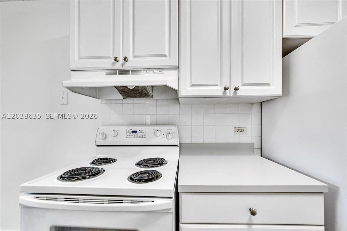 1405 Miami Rd #7 - Photo 6 of 33