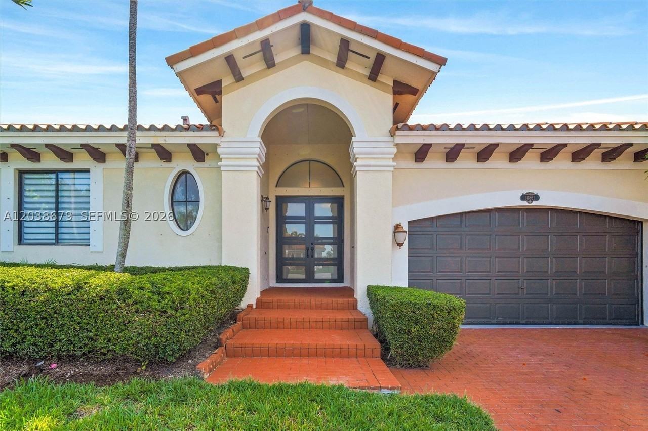 18861 Sw 77th Ct - Photo 4 of 50