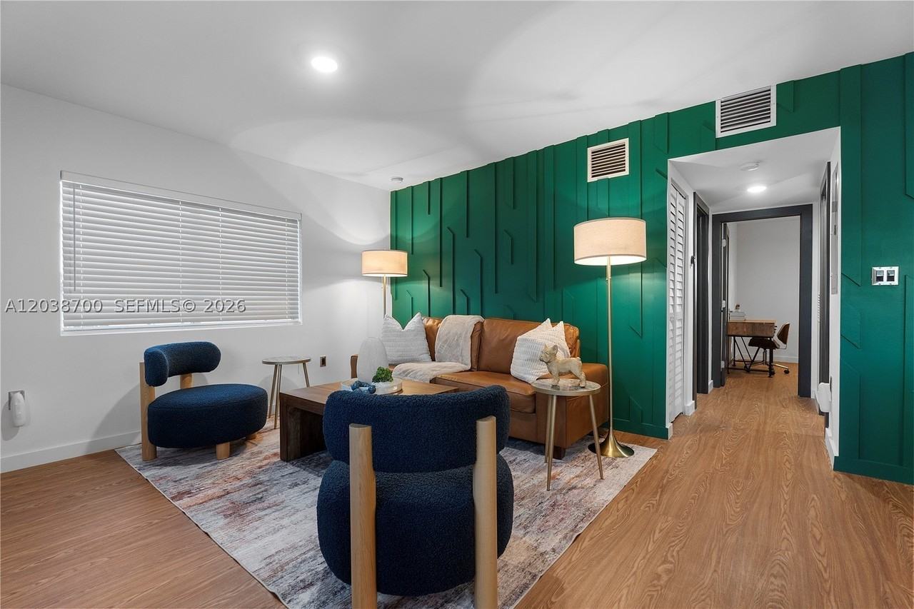 1428 Ne 153rd Ter - Photo 5 of 31