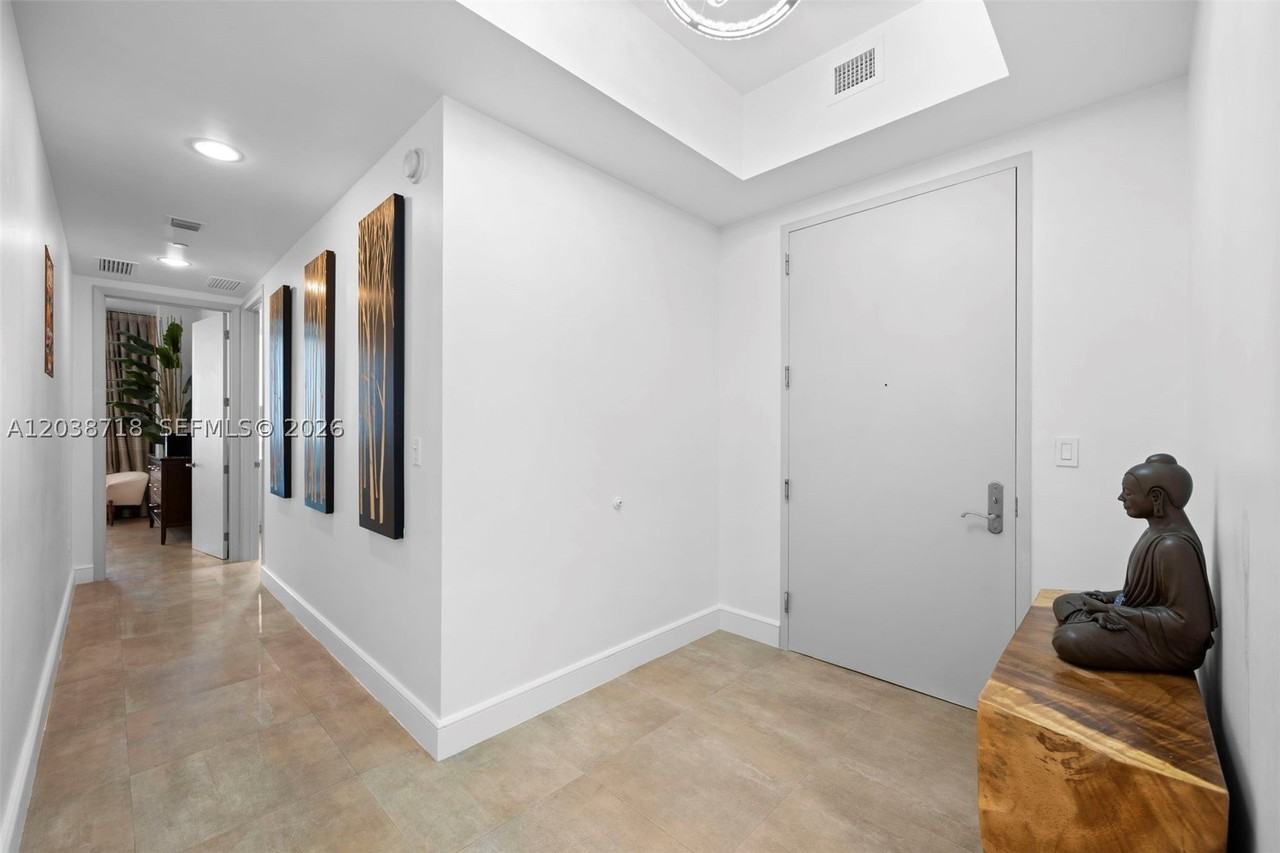 15901 Collins Ave #1502 - Photo 2 of 30
