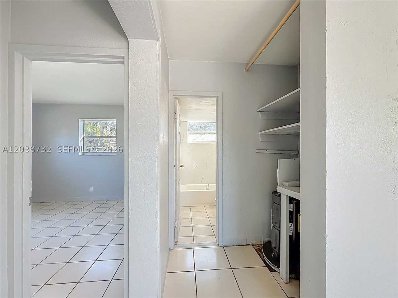 2408 Nw 8th St #0 - Photo 6 of 17