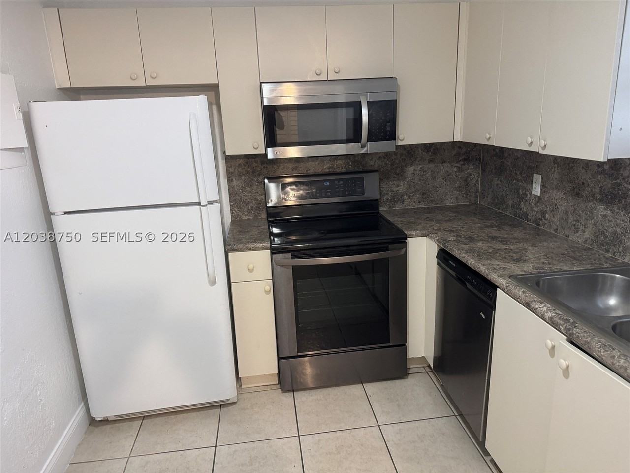 4235 N University Dr #202 - Photo 5 of 50