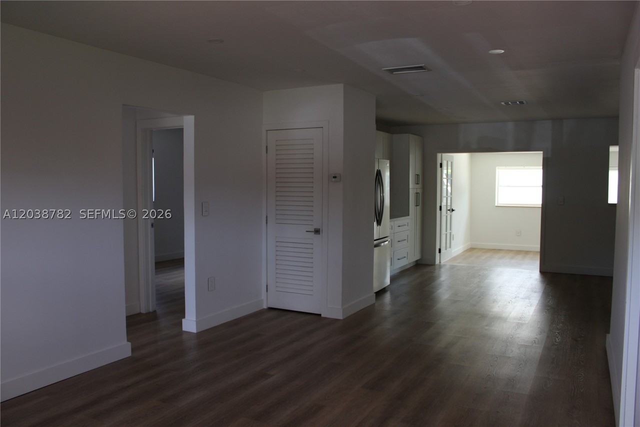3827 Sw 88th Ct #A - Photo 6 of 49