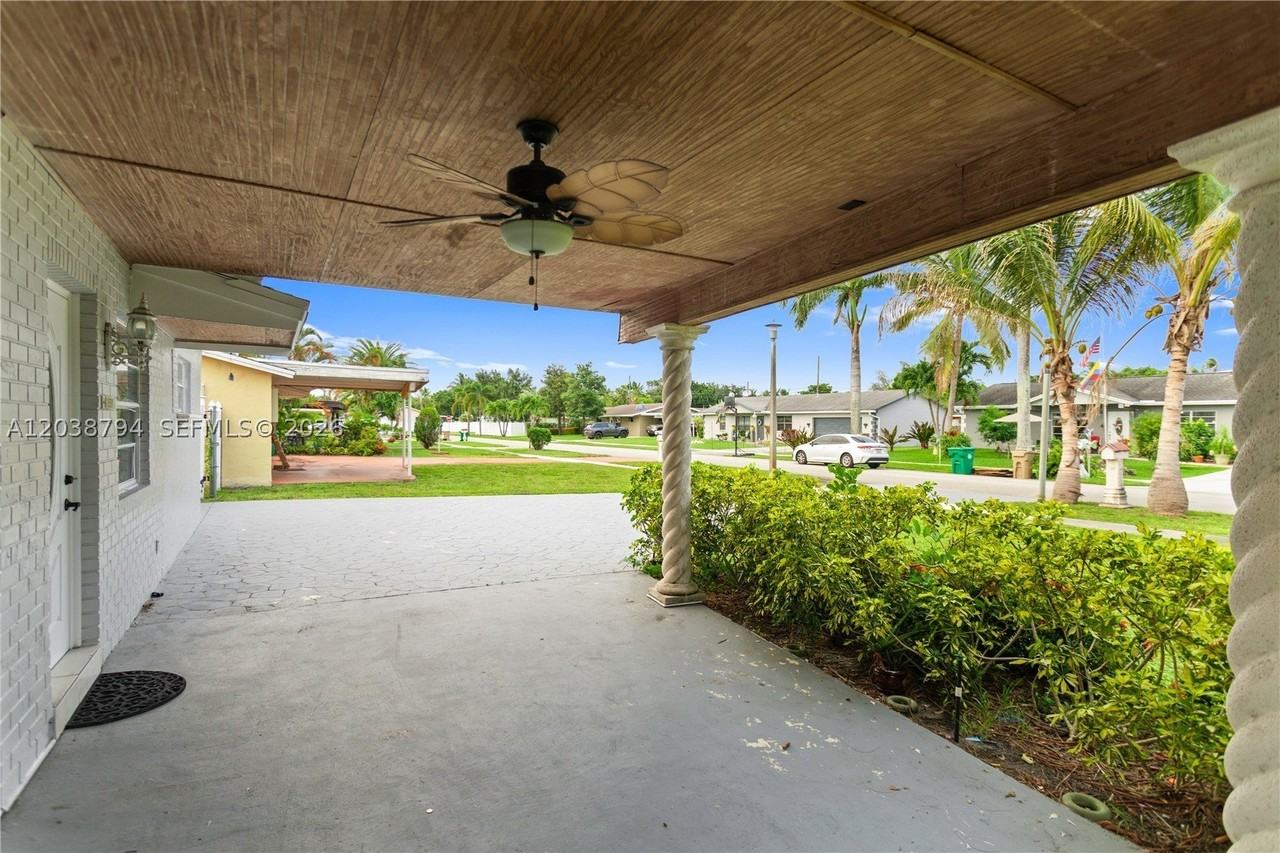 4151 Sw 56th Ave - Photo 7 of 50