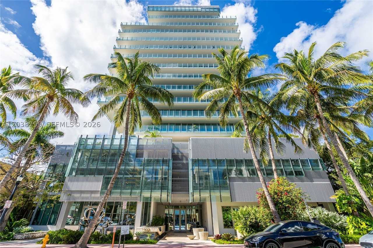 120 Ocean Dr #700 - Photo 3 of 50