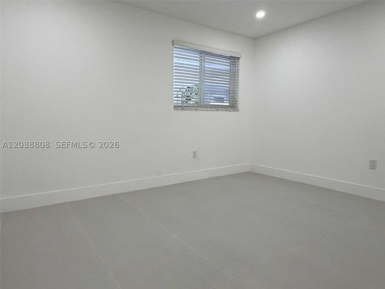 501 Nw 25th Ct #501A - Photo 6 of 9
