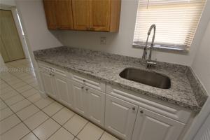 featured image of 650 Nw 114th Ave #202