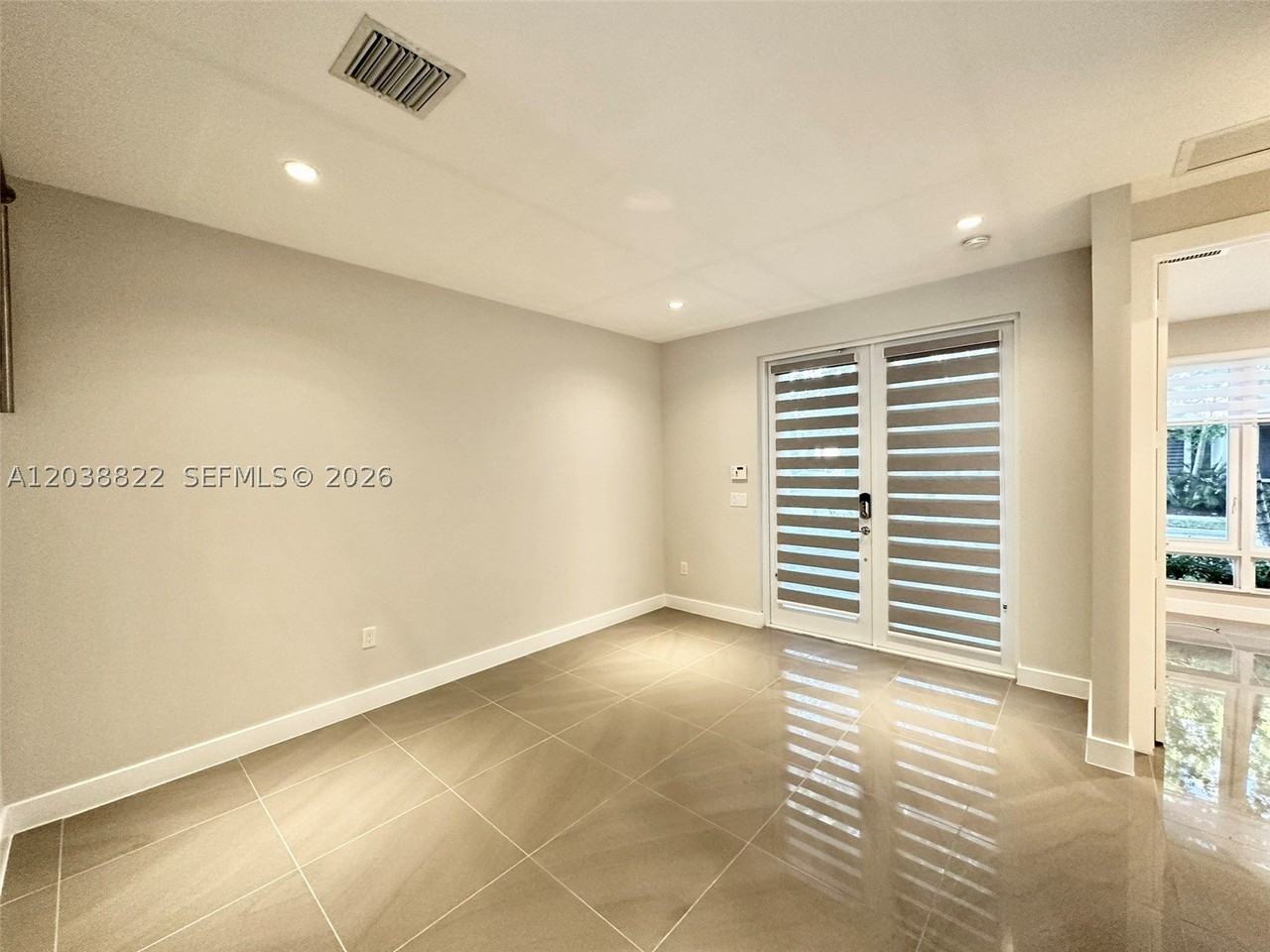 10560 Nw 63rd Ter - Photo 4 of 50