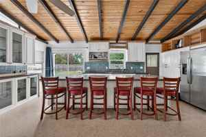featured image of 607 Coconut Ave N #607