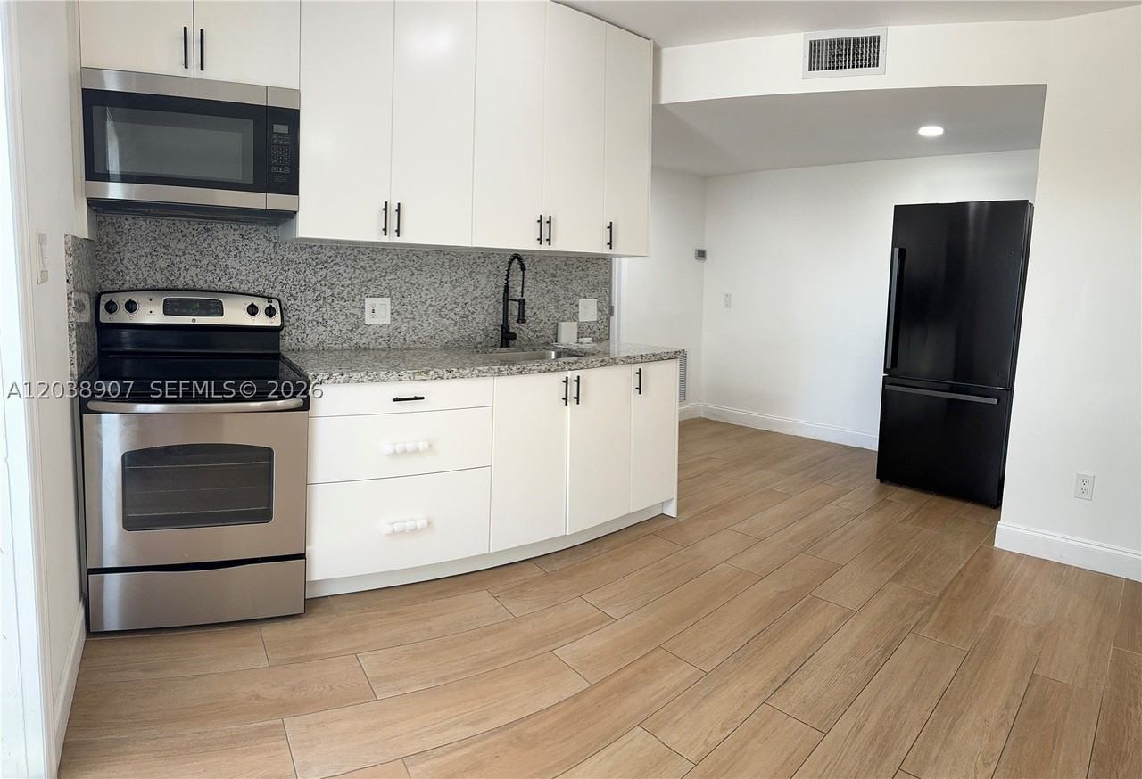 8275 Sw 205th Ter
