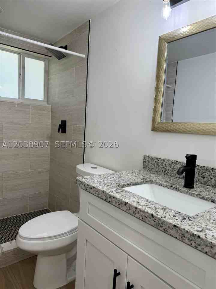 8275 Sw 205th Ter - Photo 3 of 20