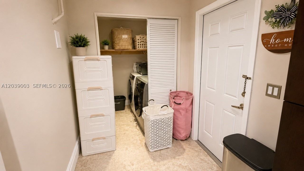 9101 Sw 16th St - Photo 6 of 21