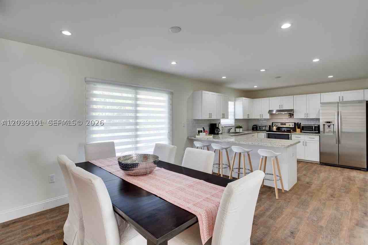 6260 Sw 58th Pl - Photo 4 of 16