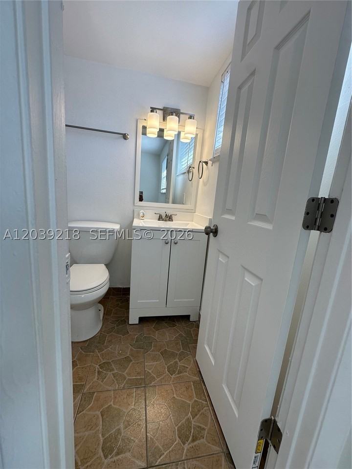 101 Ne 41st St #G117 - Photo 5 of 13
