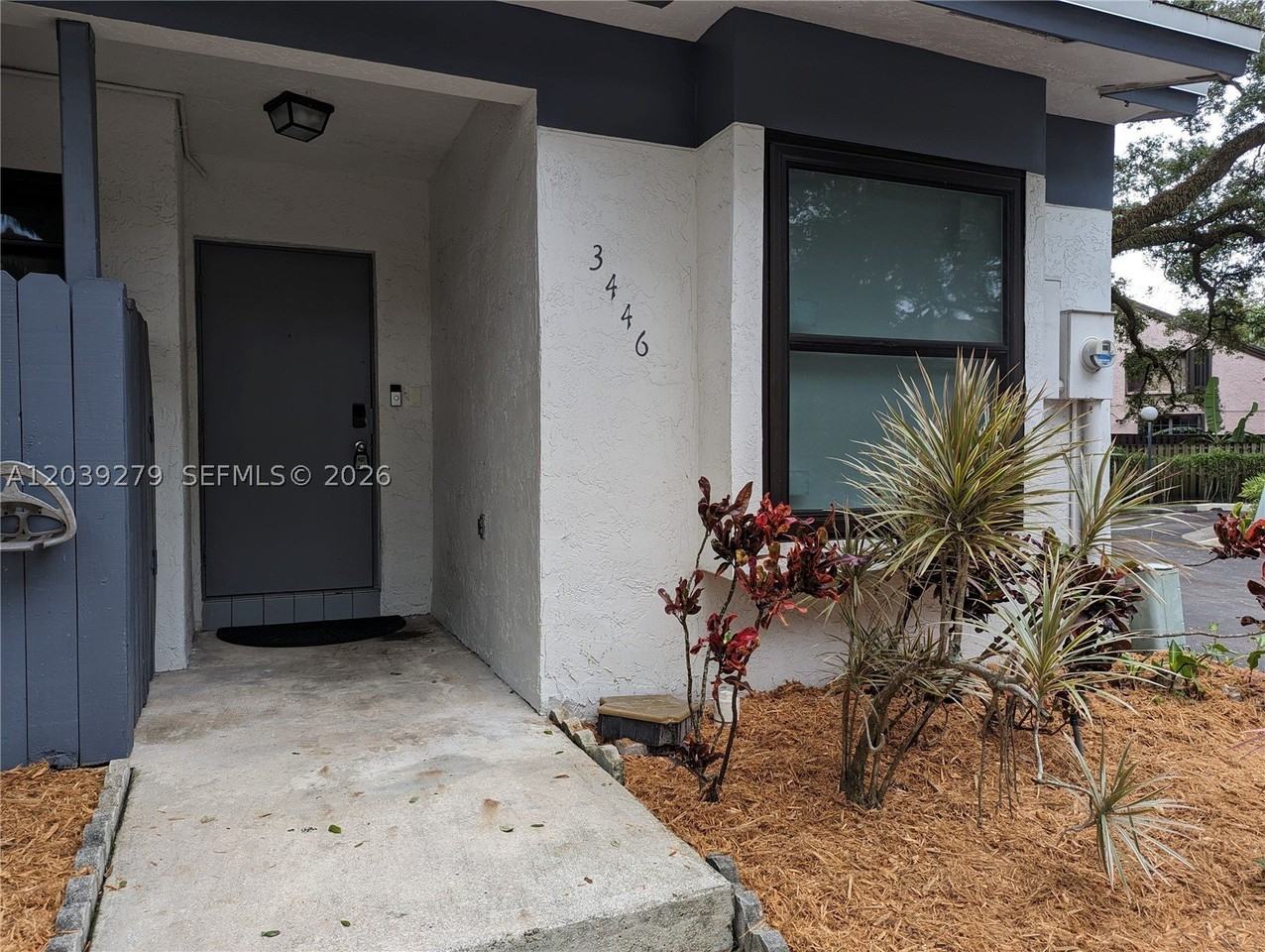 3446 Oak Dr - Photo 2 of 47