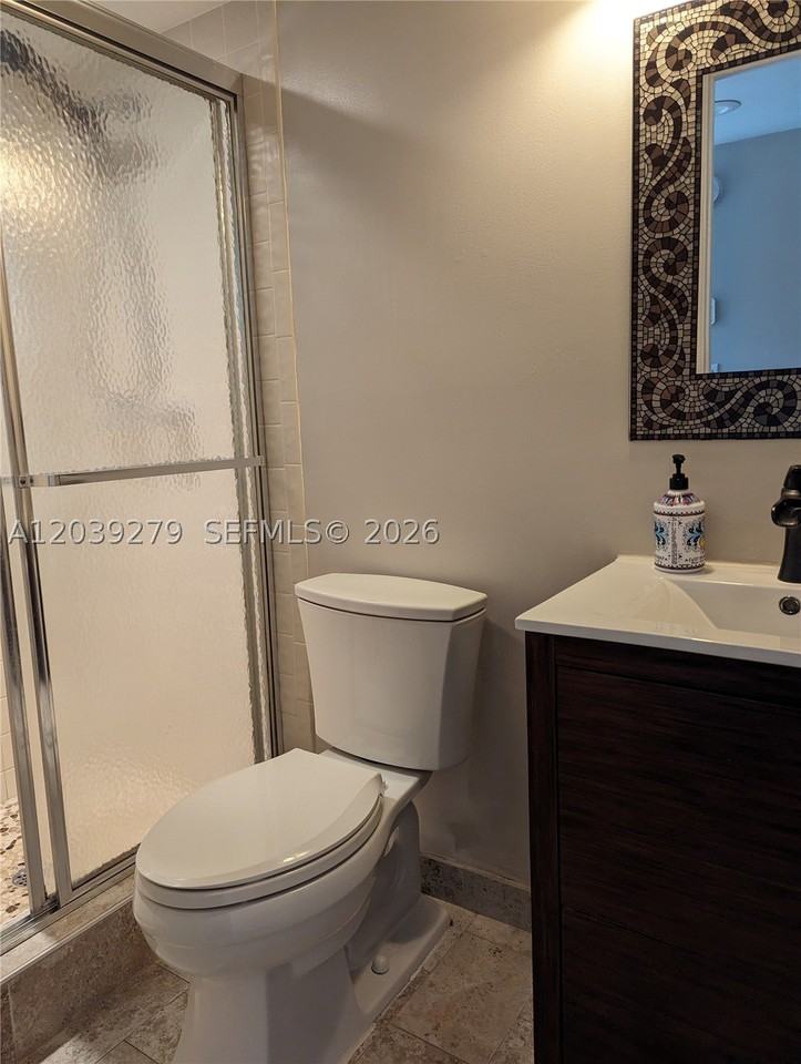 3446 Oak Dr - Photo 4 of 47