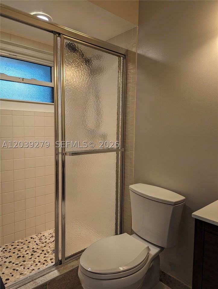 3446 Oak Dr - Photo 5 of 47