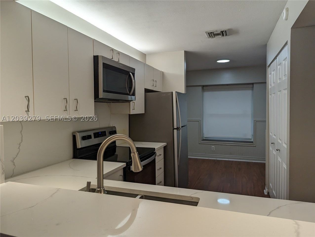 3446 Oak Dr - Photo 6 of 47