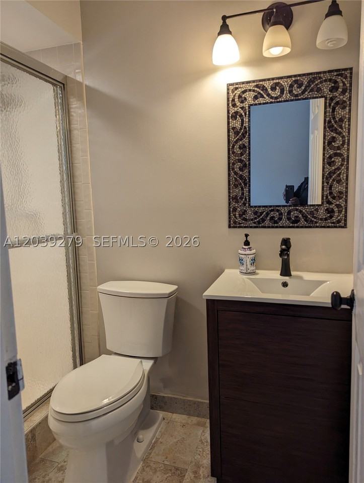 3446 Oak Dr - Photo 7 of 47