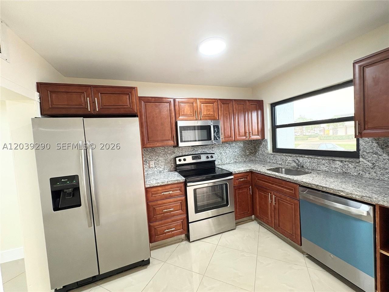1606 Nw 90th Way #1606 - Photo 4 of 50