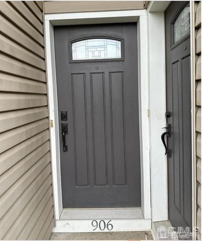 906 Montague Ave - Photo 4 of 8