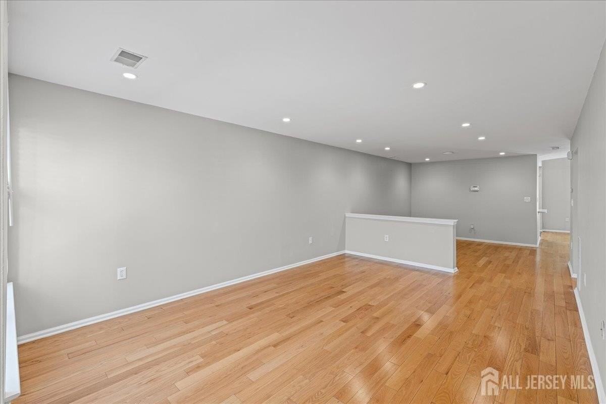 302 Wellington Park Dr - Photo 6 of 37