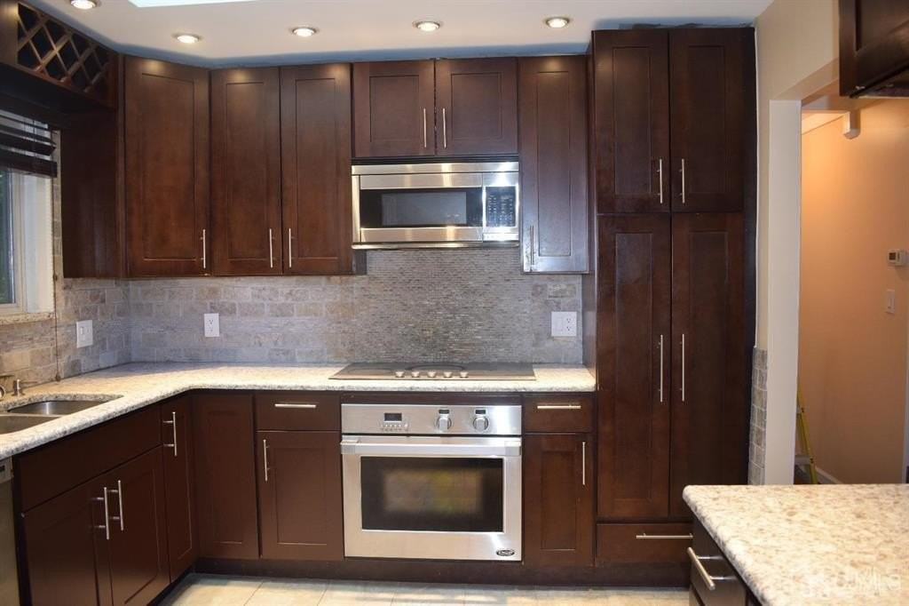 13 Pinter Ln - Photo 2 of 18