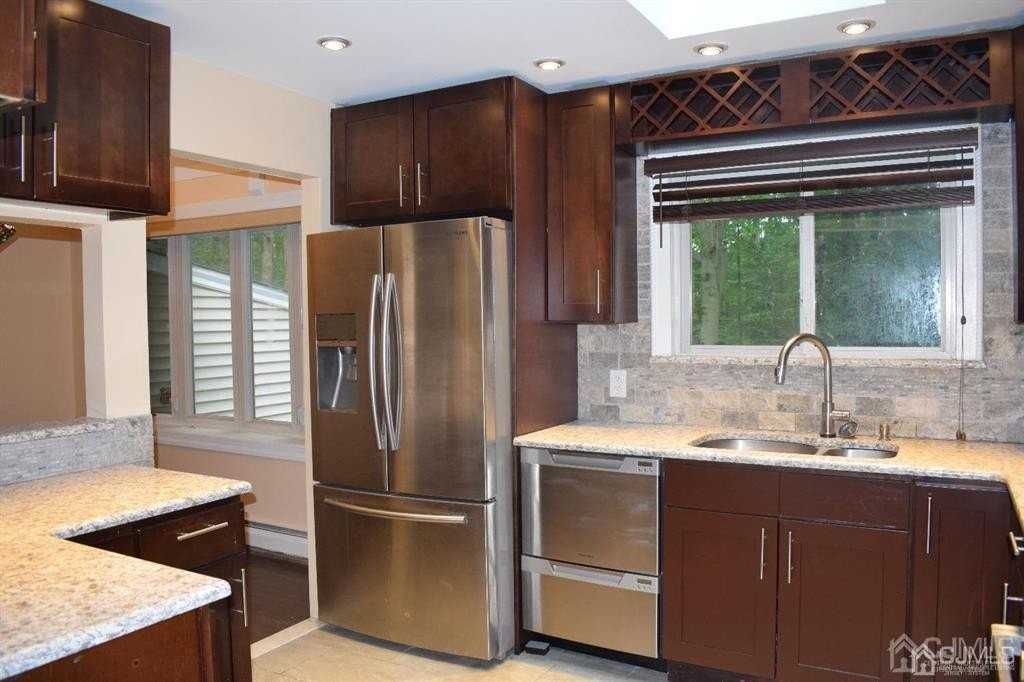 13 Pinter Ln - Photo 3 of 18