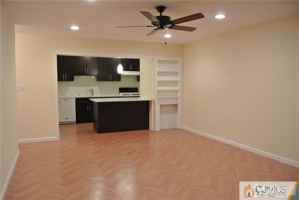 featured image of 20 New Rd Apt 7 #7