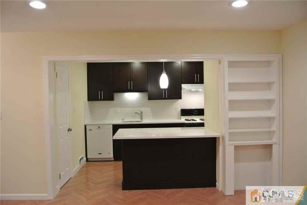 20 New Rd Apt 7 #7 - Photo 2 of 15