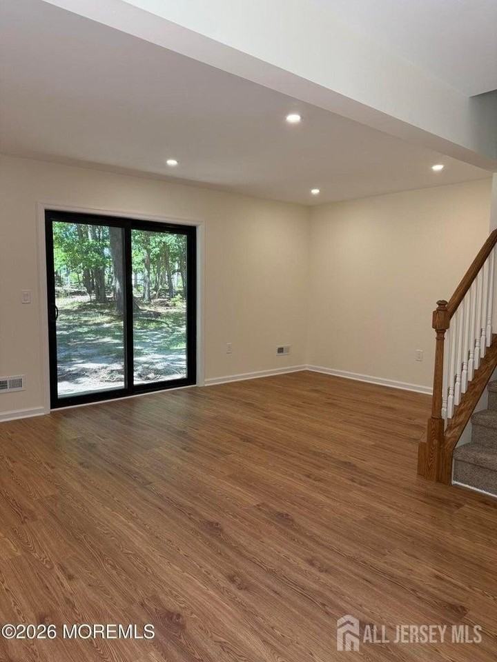 5 Canary Cir - Photo 4 of 9