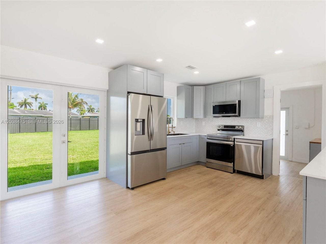 14414 Sw 105th Ct - Photo 2 of 8