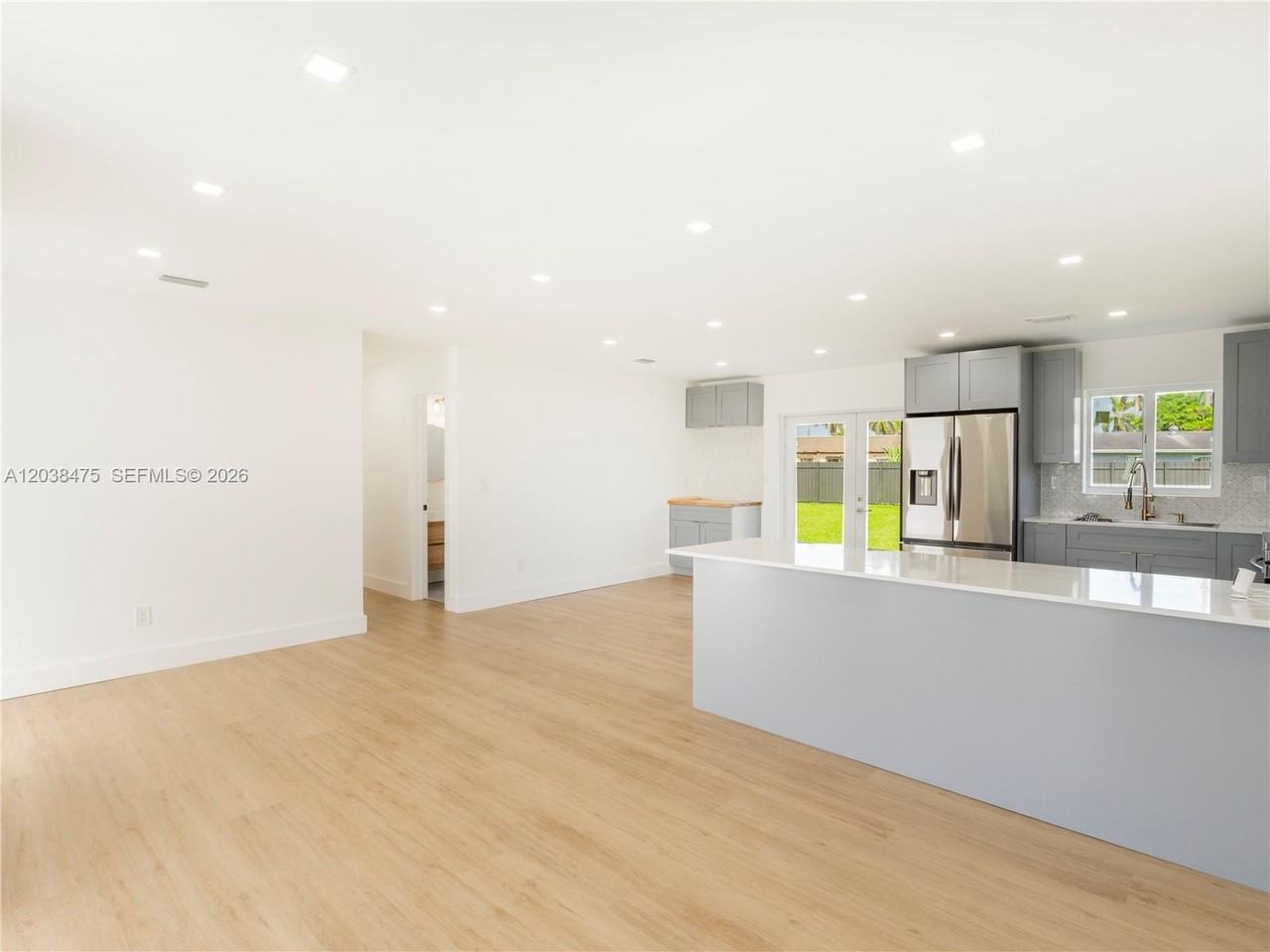 14414 Sw 105th Ct - Photo 4 of 8