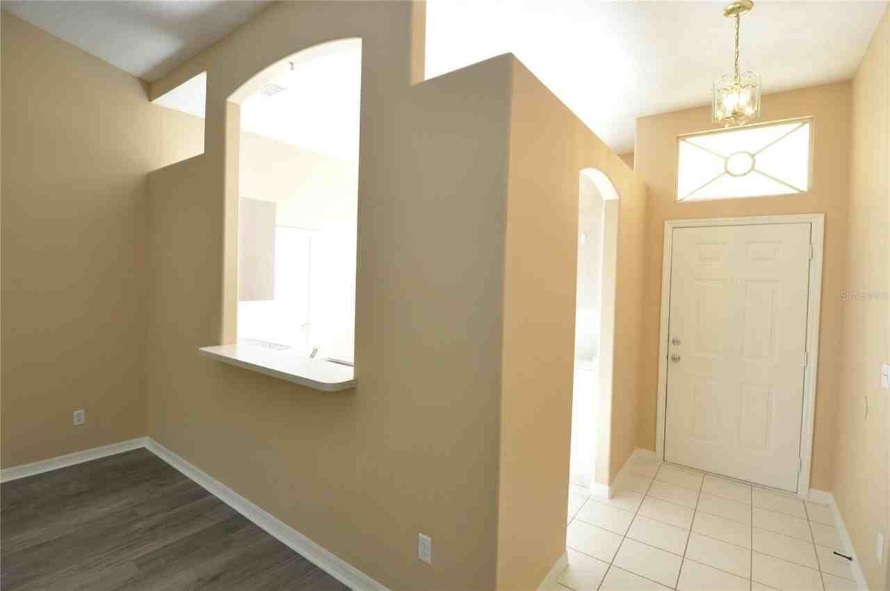 23 Primrose Ln - Photo 2 of 32