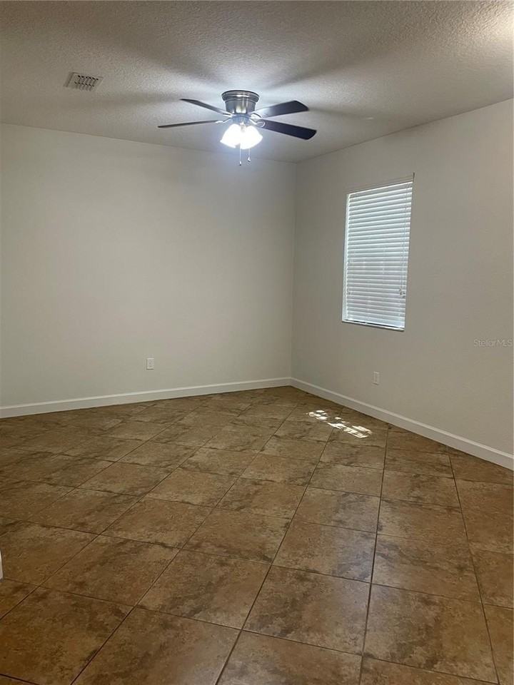 7283 Penkridge Ln - Photo 5 of 15