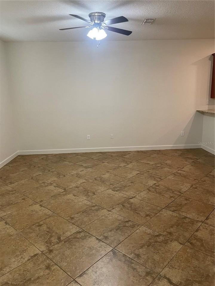 7283 Penkridge Ln - Photo 6 of 15