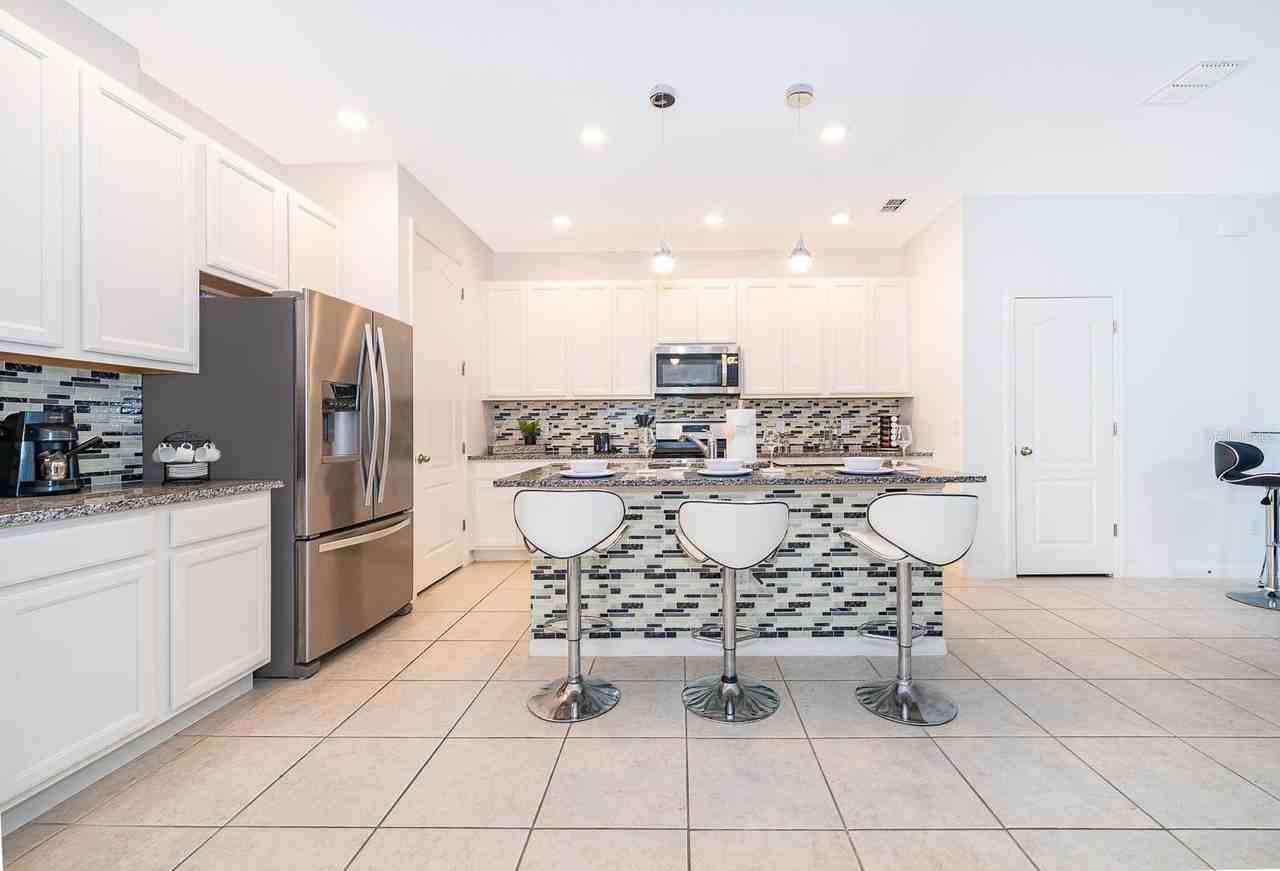 664 Benoi Dr - Photo 5 of 21