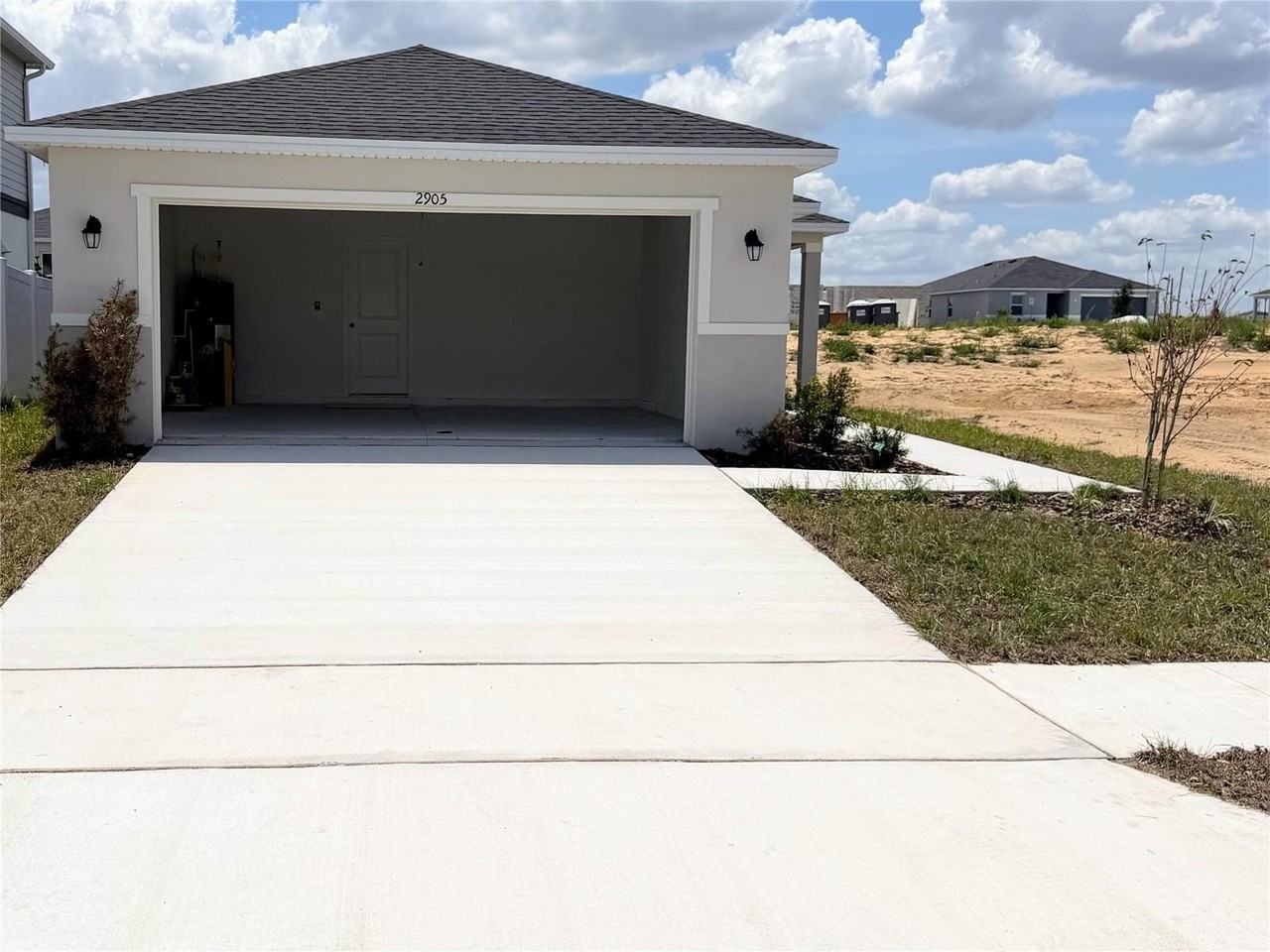 2905 Lavanda Dr - Photo 3 of 18